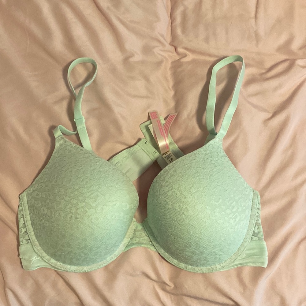 Victoria Secret Pink wear everywhere push up